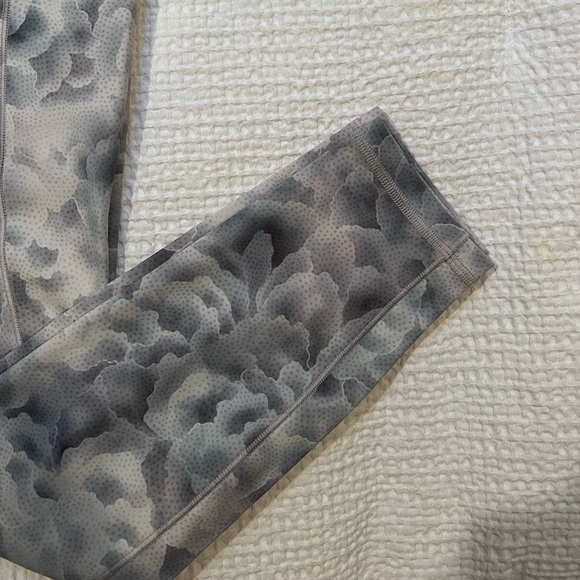 Athleta Salutation Stash Leggings - Picture 7 of 10